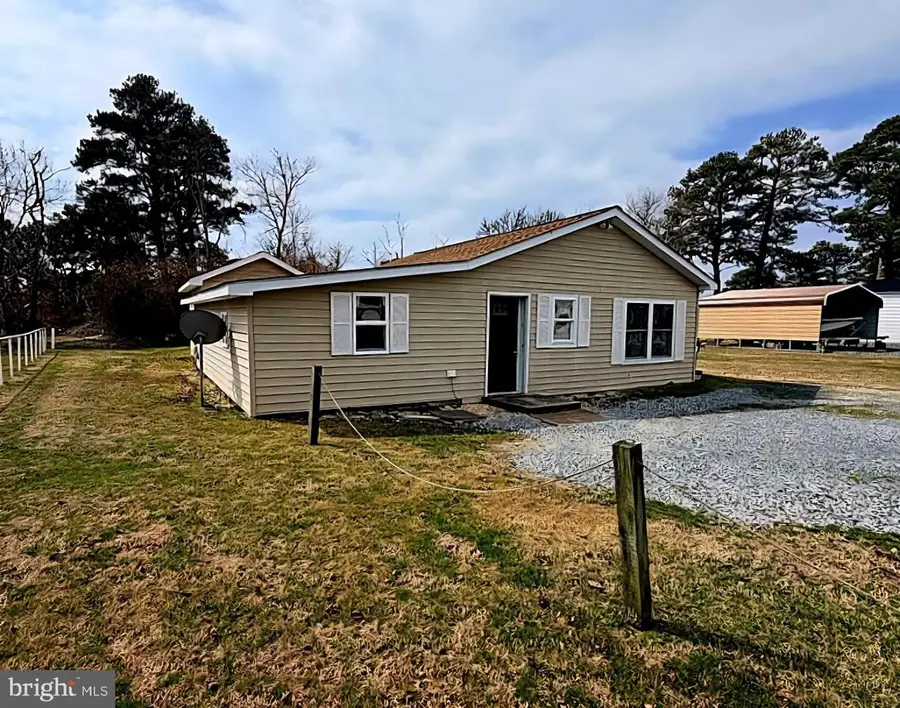 7158 Bunting Rd, Chincoteague Island, VA 23336 - #3