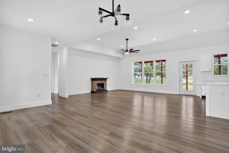 3077 Navigator Dr, Greenbackville, VA 23356 - #2