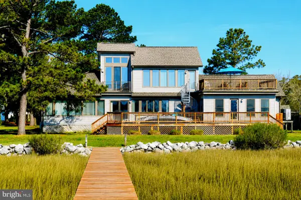 6107 Hopkins Ln, CHINCOTEAGUE ISLAND, VA 23336