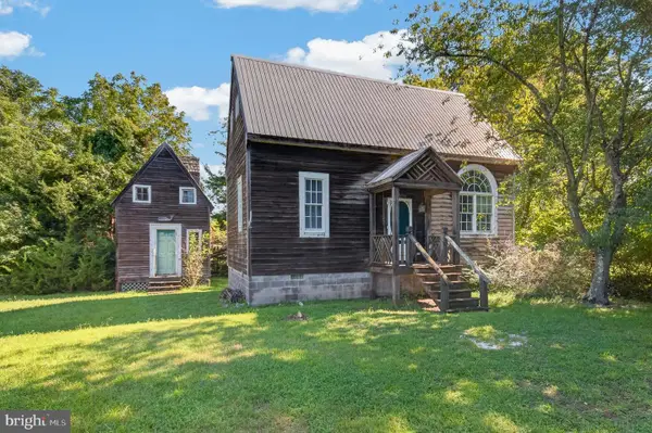 38083 Davey Jones Blvd, GREENBACKVILLE, VA 23356