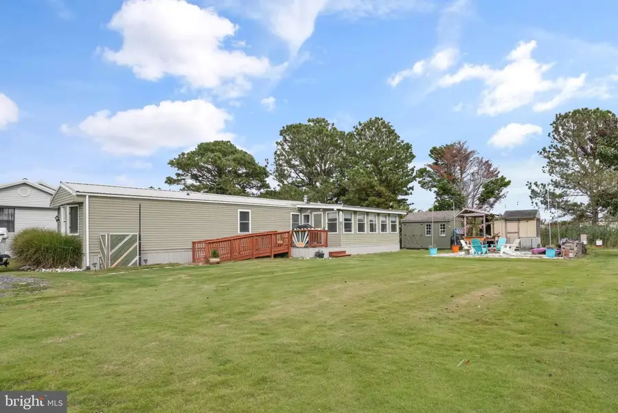 2410 Ridge Rd, Chincoteague Island, VA 23336 - #2