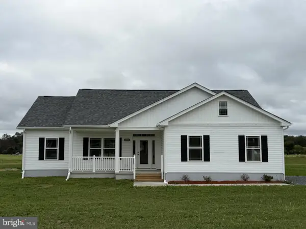 37672 Blue Crab Cir, PAINTER, VA 23420