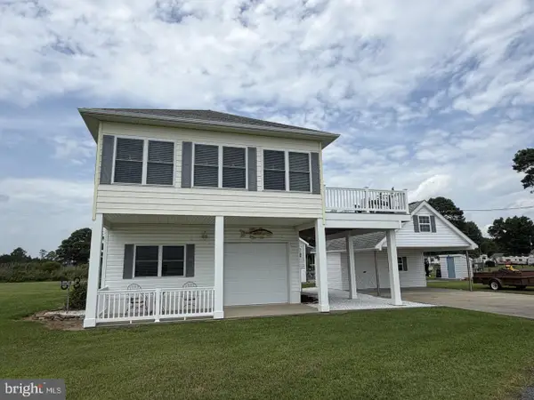 17070 Bayview Cir, QUINBY, VA 23423