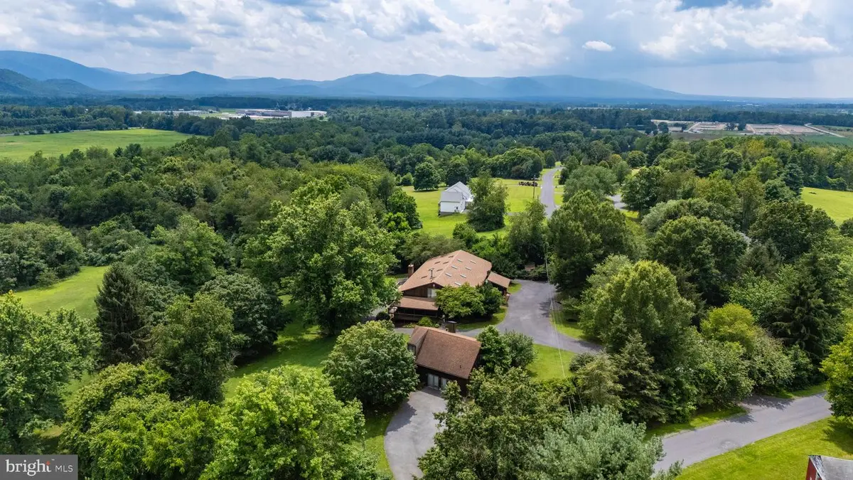 18 Providence Ln, Waynesboro, VA 22980 - #1