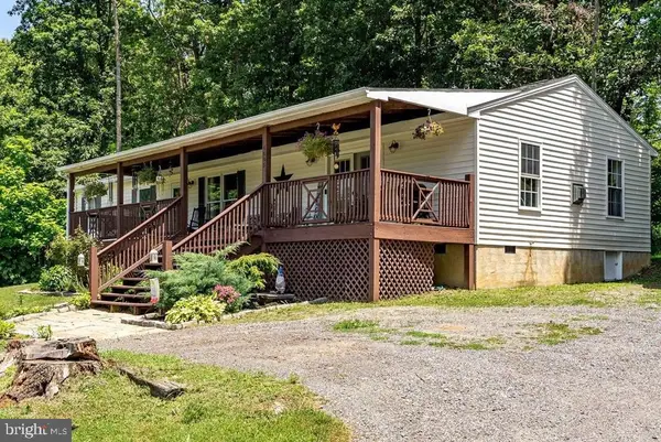4695 E East Side Hwy, GROTTOES, VA 24441