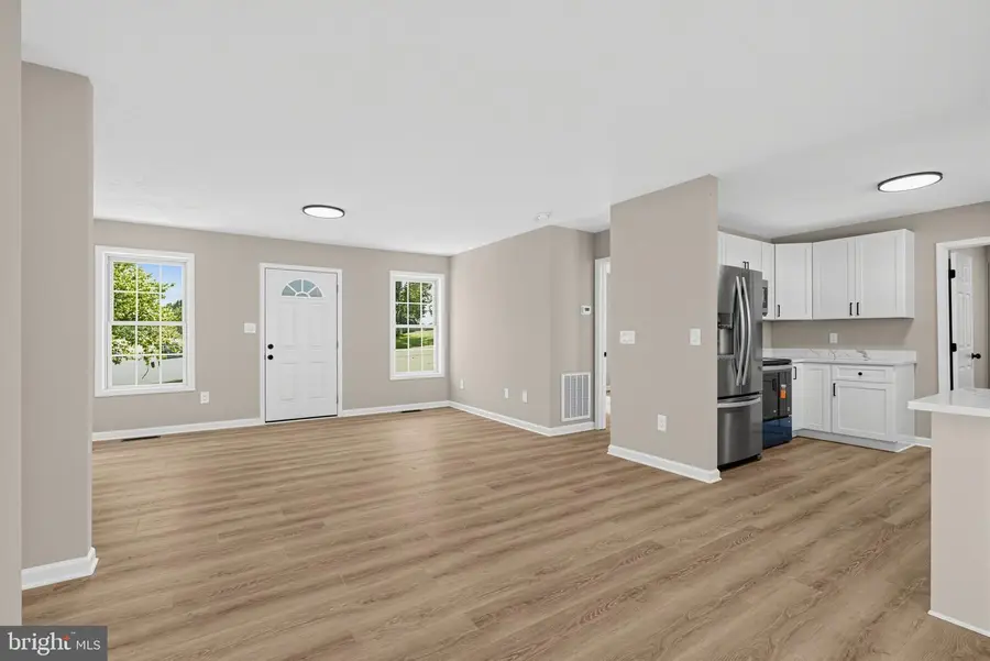 72 Somerset Dr, Weyers Cave, VA 24486 - #3