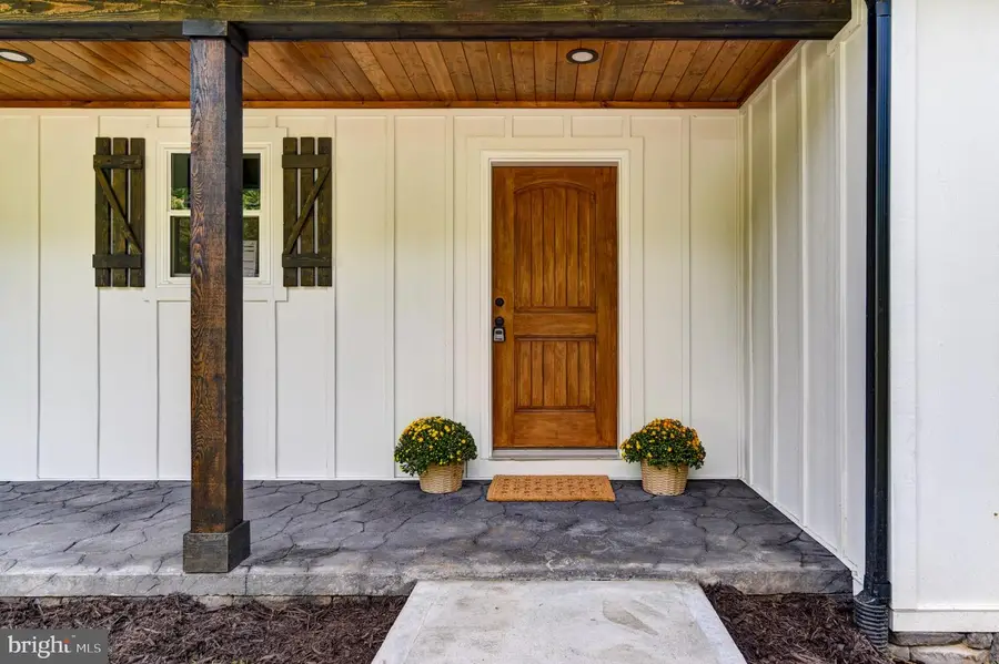 577 S Main St, Amherst, VA 24521 - #2