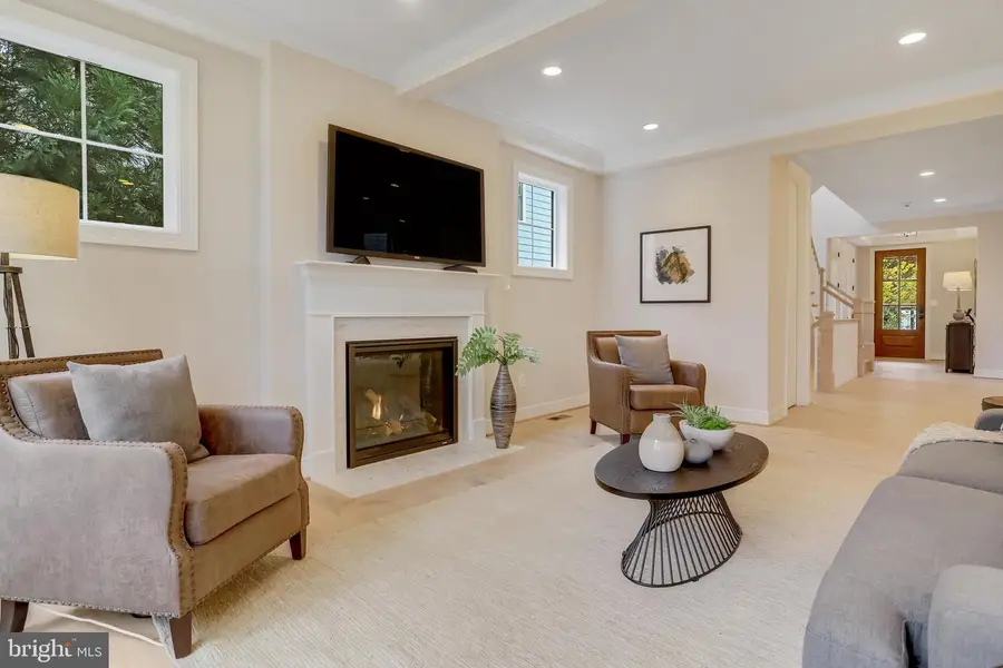 2004 N Lexington St, Arlington, VA 22205 - Image #3