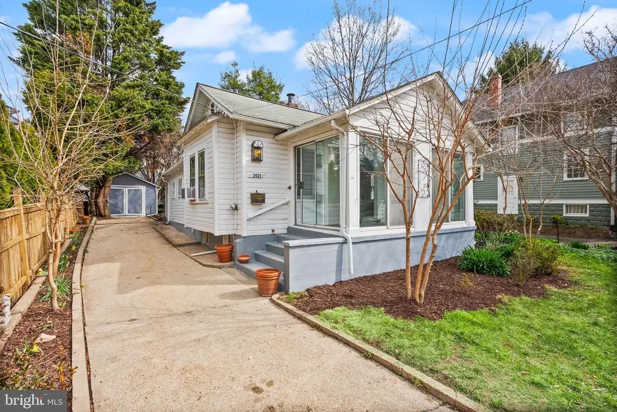 2621 2nd Rd N, Arlington, VA 22201 - Image #2