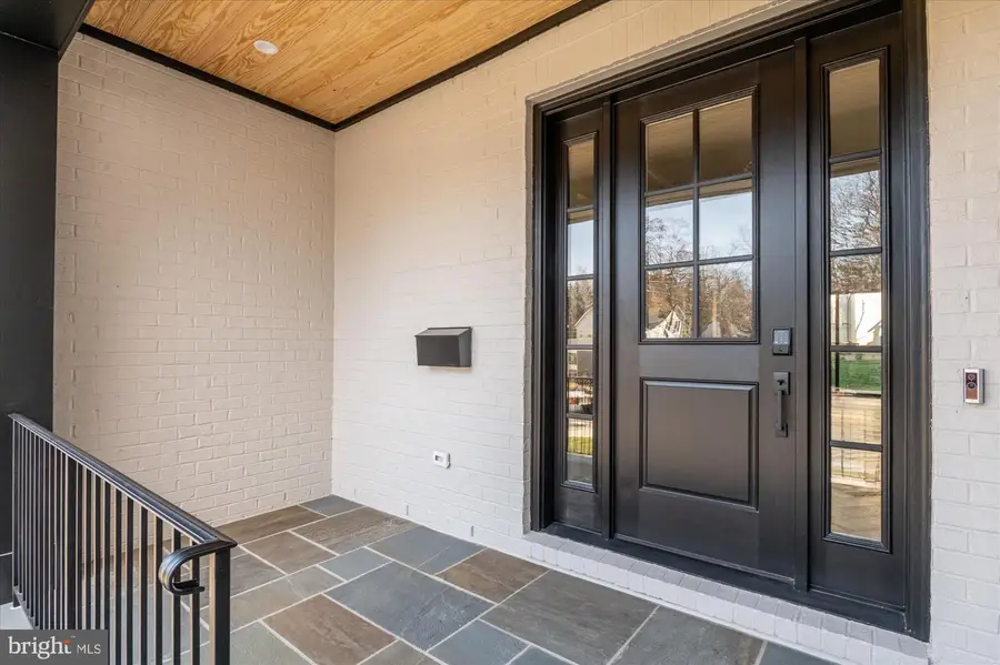 2929 N Greencastle St, Arlington, VA 22207 - Image #2