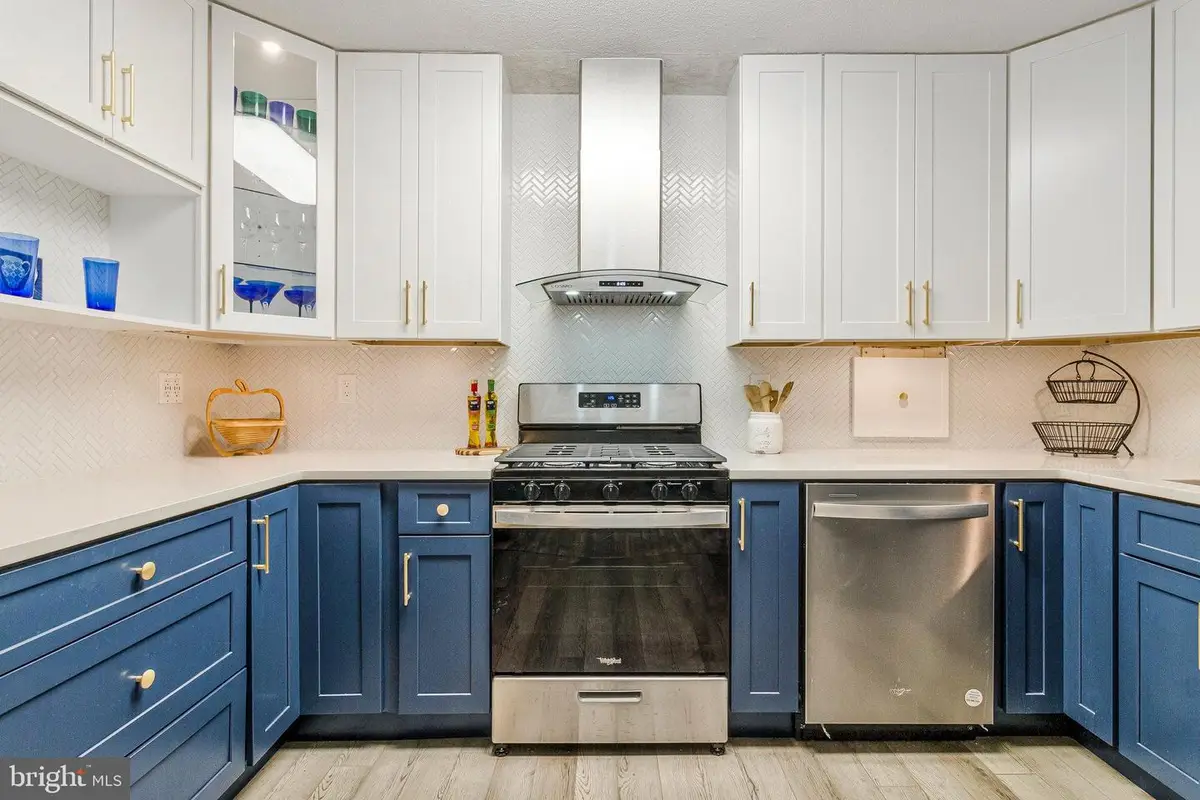 1300 Army Navy Dr S #227, Arlington, VA 22202 - Image #1