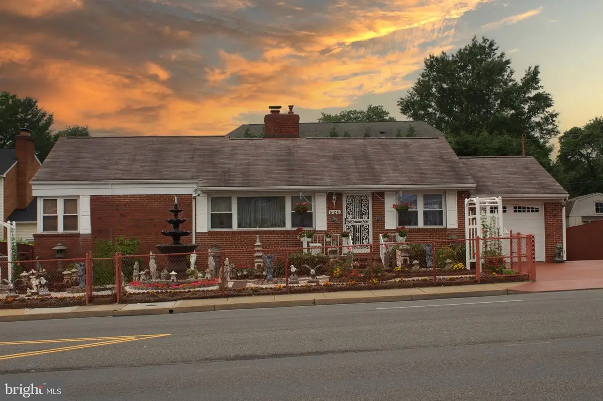 526 S Carlin Springs Rd, Arlington, VA 22204 - Image #1