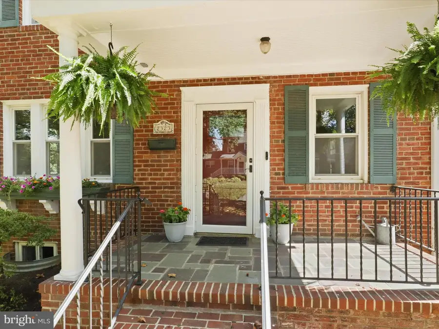2323 N Burlington St, Arlington, VA 22207 - Image #2
