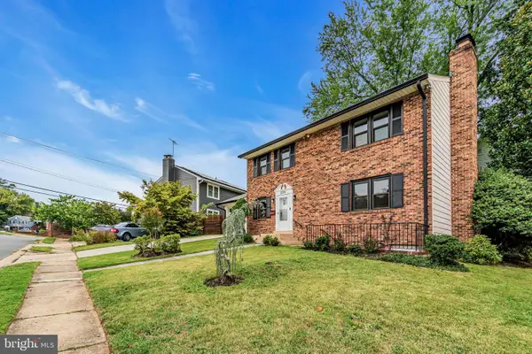 2339 N Powhatan St, ARLINGTON, VA 22205