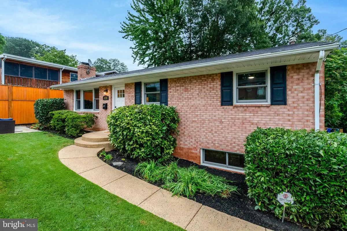 4206 16th Rd S, Arlington, VA 22204 - Image #1