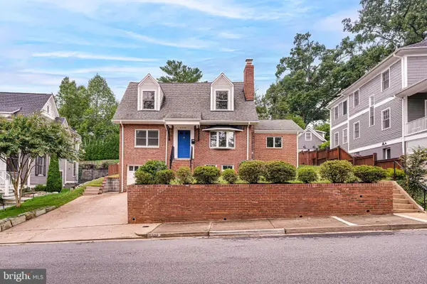 2332 N Fillmore St, ARLINGTON, VA 22207