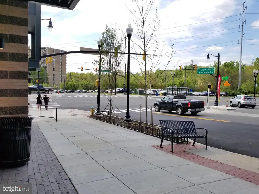 989 S Buchanan St #320, Arlington, VA 22204 - Image #3