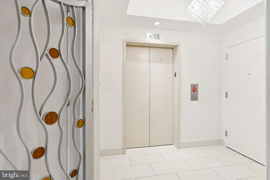 1881 N Nash St #302, Arlington, VA 22209 - Image #3