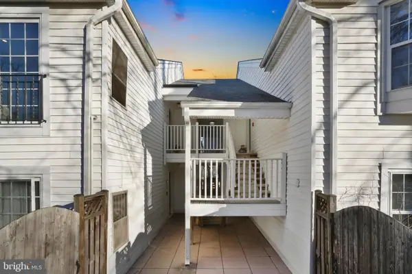 2050 N Calvert St #407, ARLINGTON, VA 22201