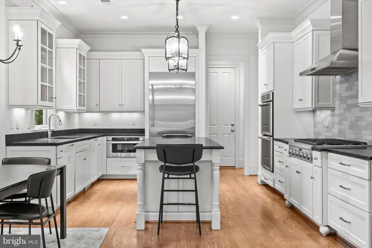 4801 29th St N, Arlington, VA 22207 - Image #1