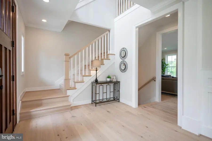 2119 N Harrison St, Arlington, VA 22205 - Image #3