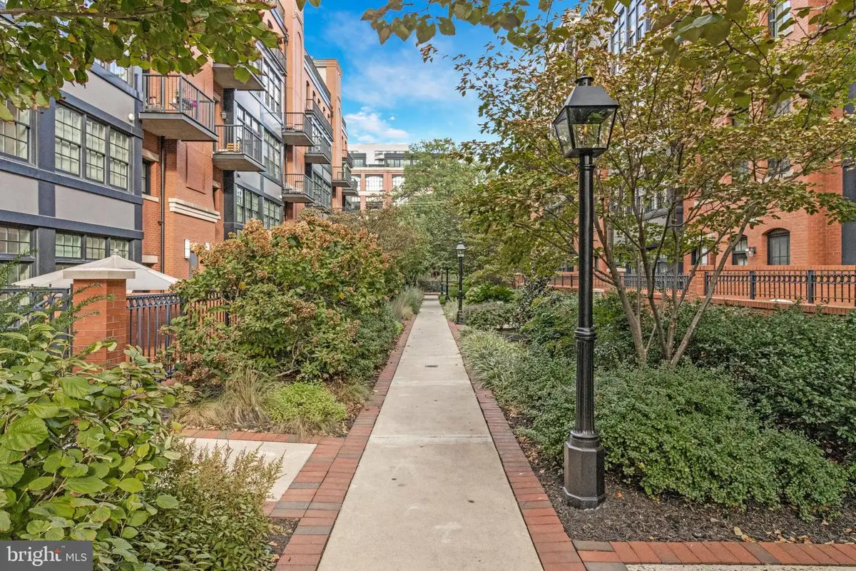 1610 N Queen St #211, Arlington, VA 22209 - Image #1