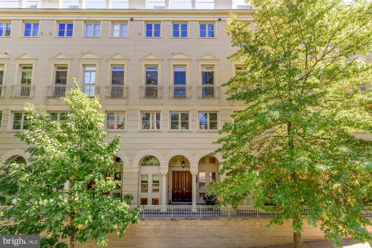 1417 N Nash St, Arlington, VA 22209 - Image #1