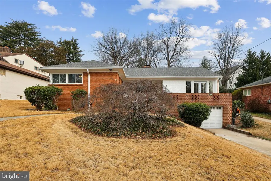 3713 Nelly Custis Dr, Arlington, VA 22207 - Image #2