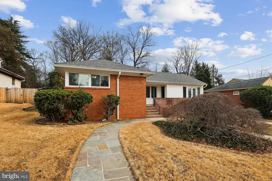 3713 Nelly Custis Dr, Arlington, VA 22207 - Image #3