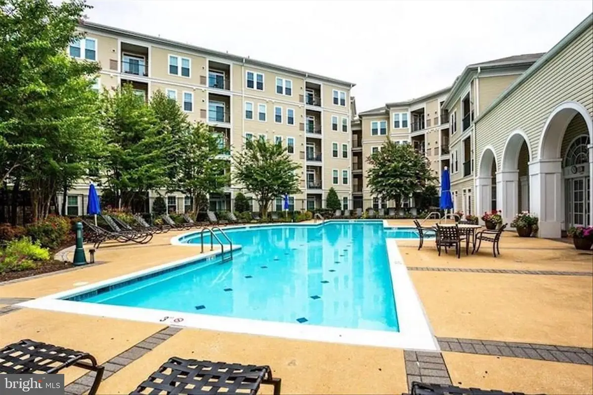 2301 25th St S #306, Arlington, VA 22206 - Image #1