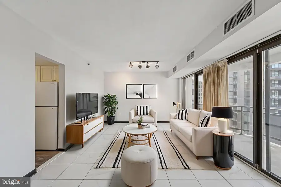 1530 Key Blvd #929, Arlington, VA 22209 - Image #3