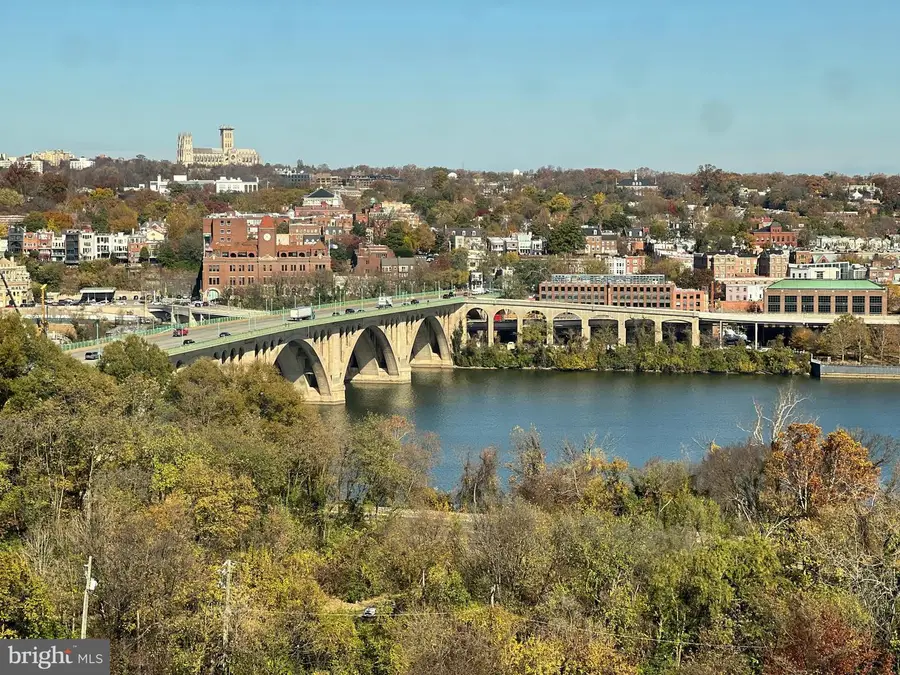 1111 N 19 St N #1509, Arlington, VA 22209 - Image #2