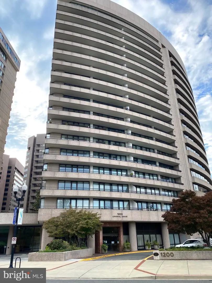 1200 Crystal Dr #214, Arlington, VA 22202 - Image #1