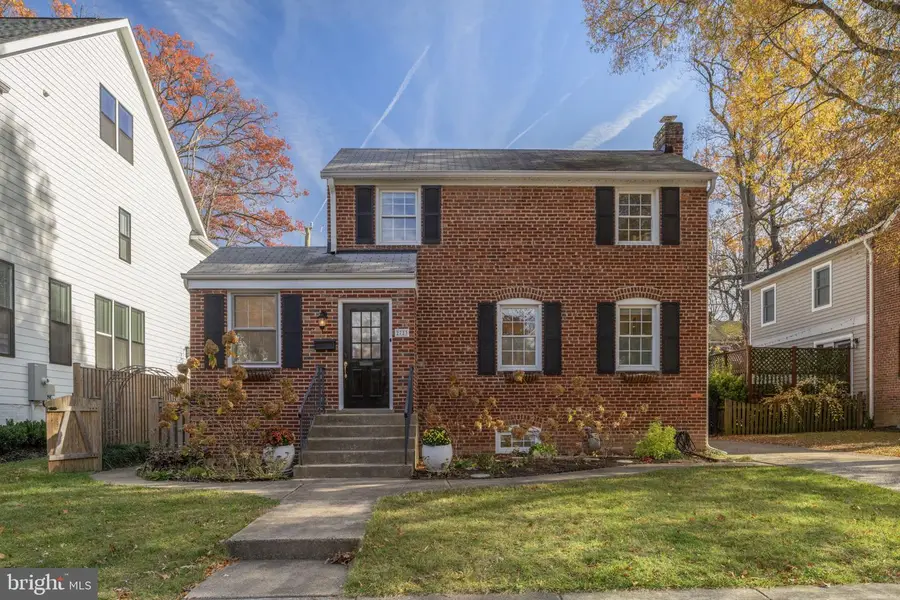 2723 N George Mason Dr N, Arlington, VA 22207 - Image #2