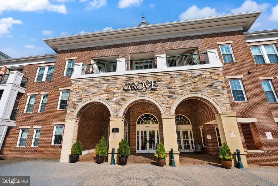 2465 Army Navy Dr #204, Arlington, VA 22206 - Image #3