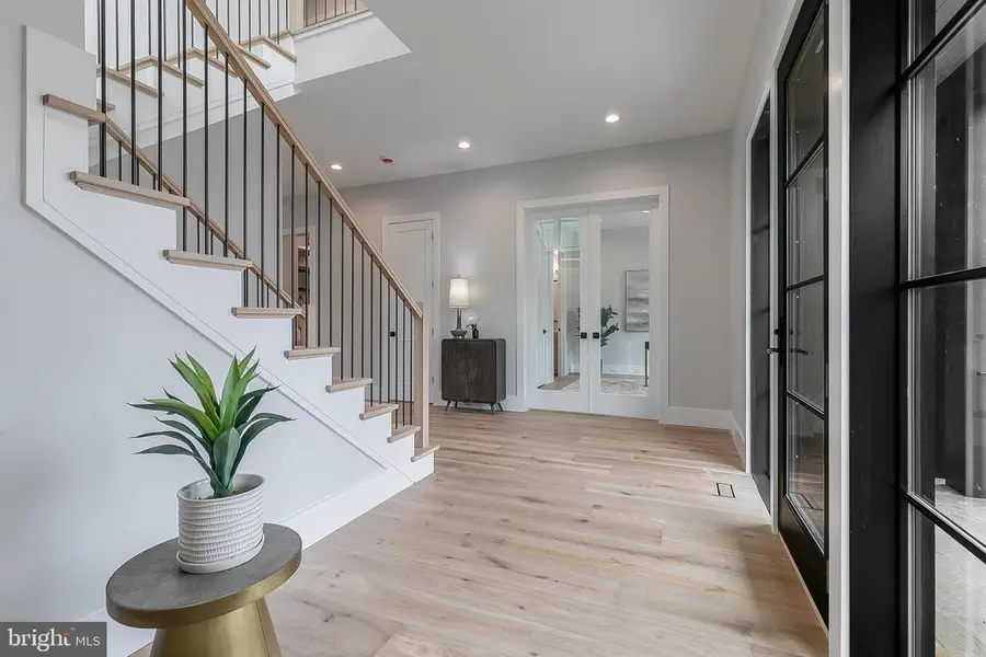 809 N Kenmore St, Arlington, VA 22201 - Image #3