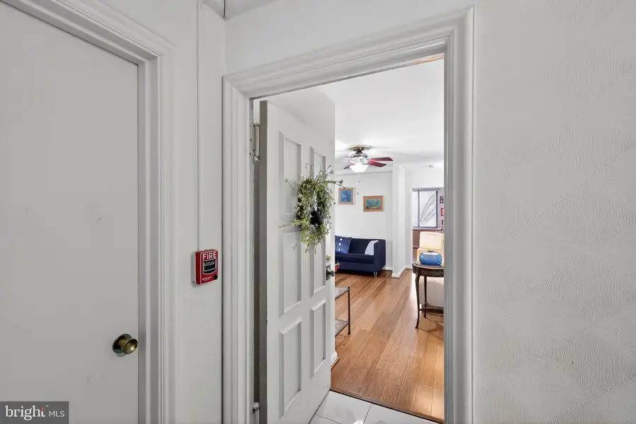 1121 Arlington Blvd N #706, Arlington, VA 22209 - #3