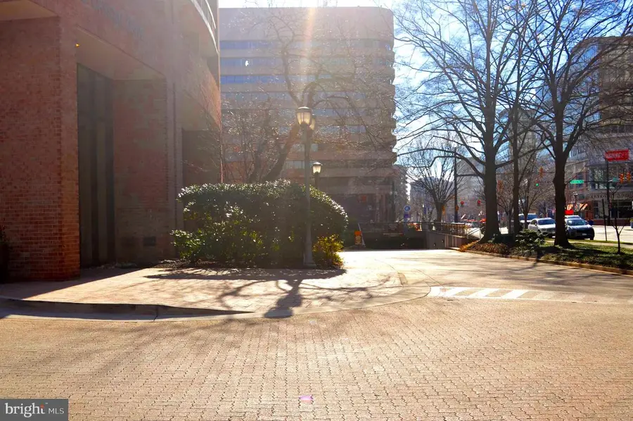 1805 Crystal Dr #304s, Arlington, VA 22202 - Image #2