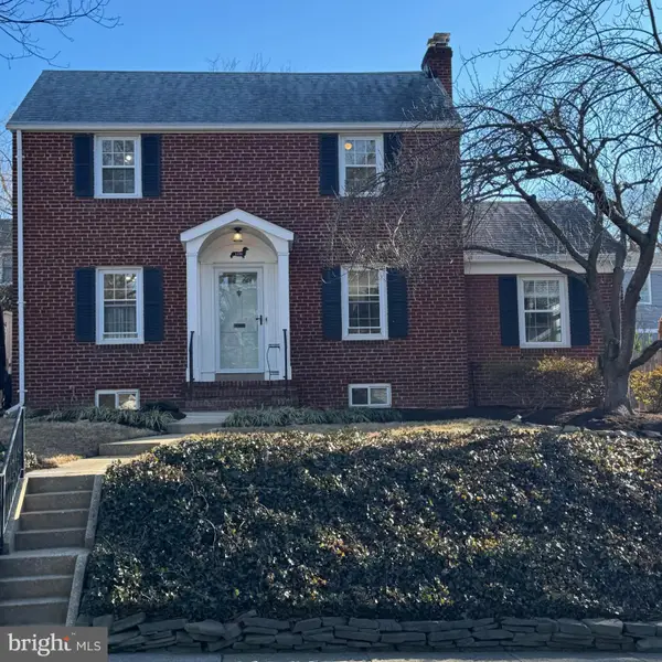 1135 N Powhatan St N, ARLINGTON, VA 22205