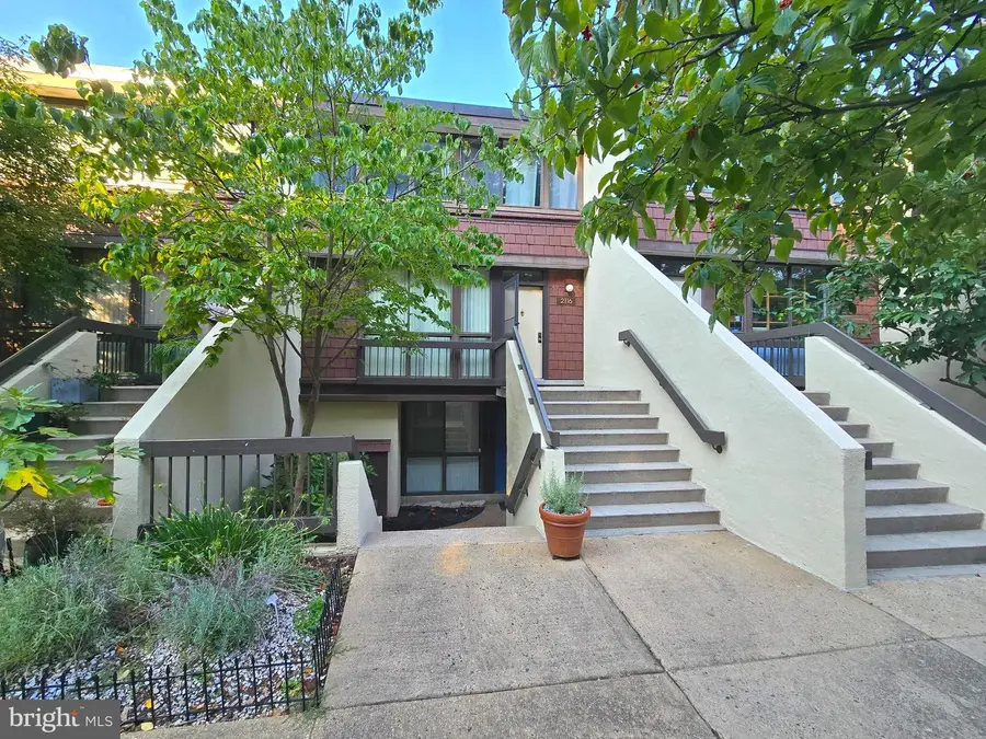 2118 S Quincy St, Arlington, VA 22204 - #2