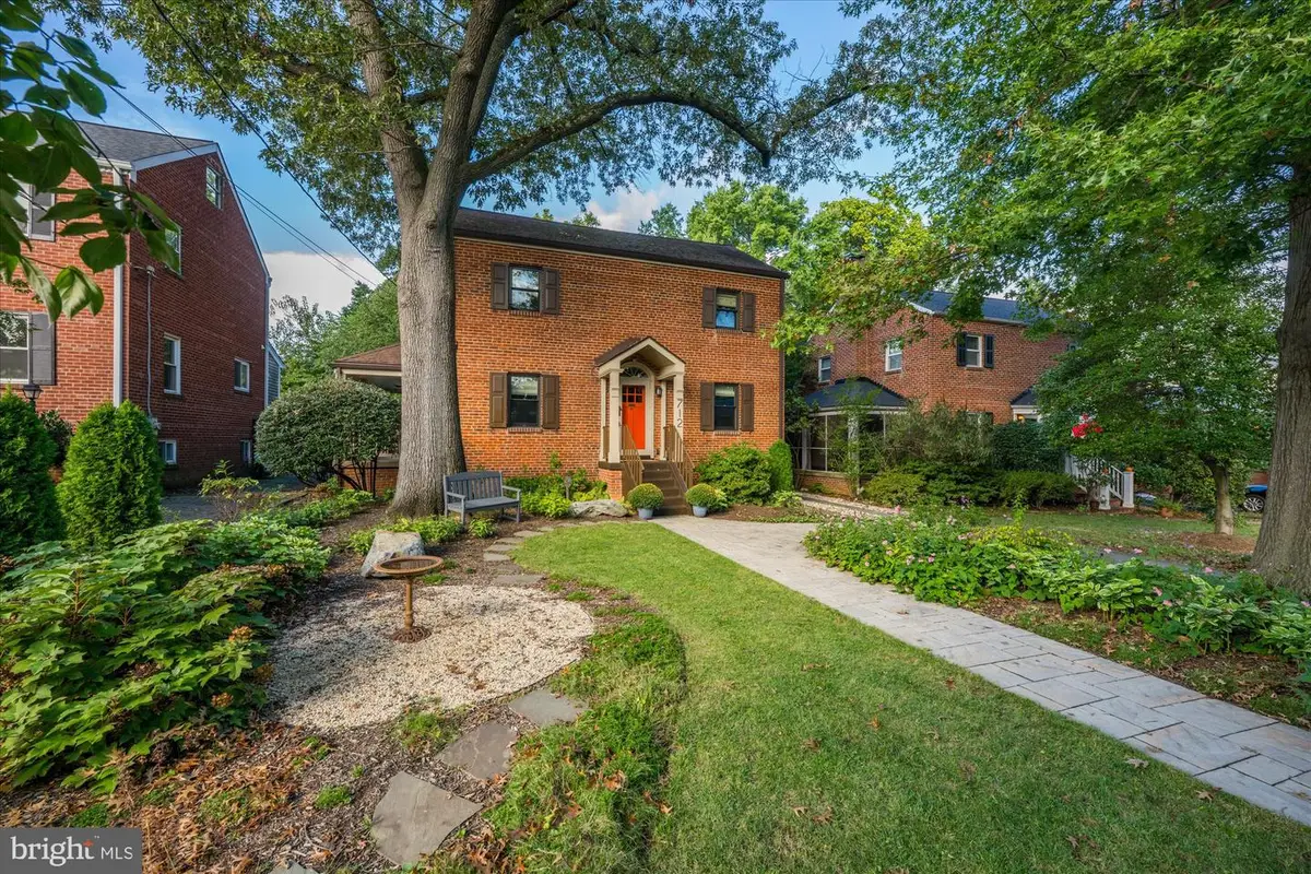712 S Wayne St, Arlington, VA 22204 - Image #1