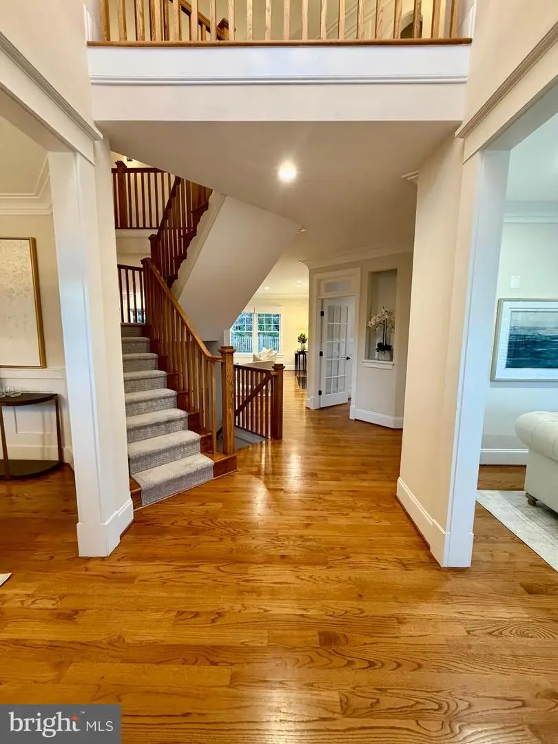 6607 31st St N, Arlington, VA 22213 - Image #2