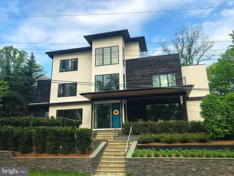 2318 N Richmond St, Arlington, VA 22207 - Image #2