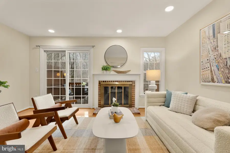 2446 S Walter Reed Dr S #2, Arlington, VA 22206 - Image #3