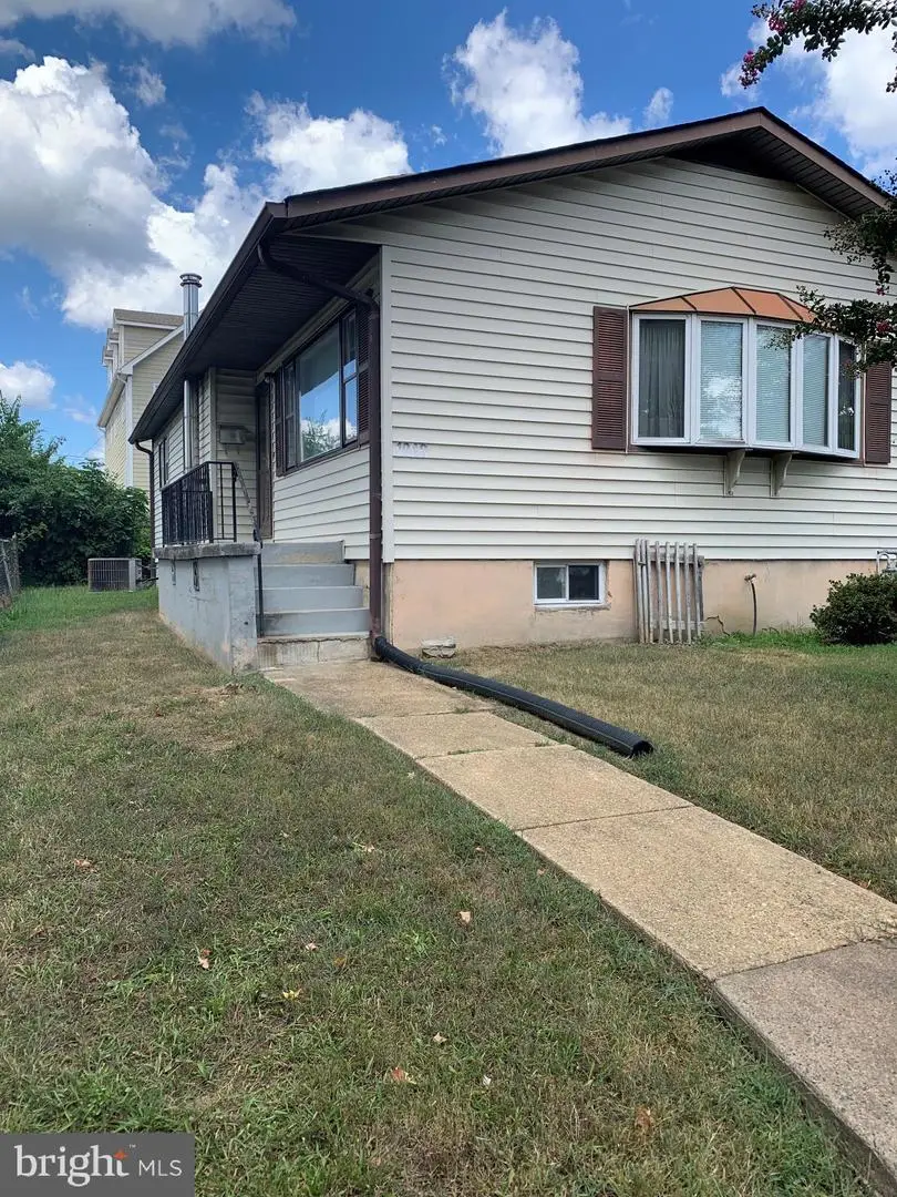 1942 S Lowell St, Arlington, VA 22204 - #3