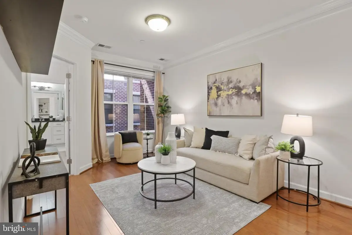 2101 N Monroe St #212, Arlington, VA 22207 - Image #1