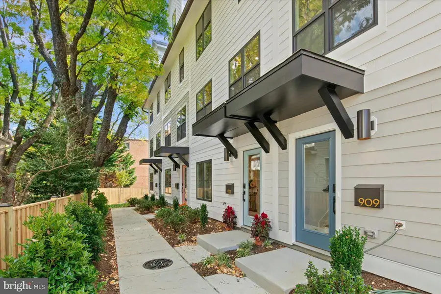 915 N Irving St, Arlington, VA 22201 - Image #3