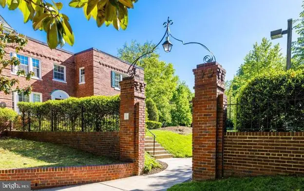 1742 N Rhodes St #5-304, Arlington, VA 22201 - #2