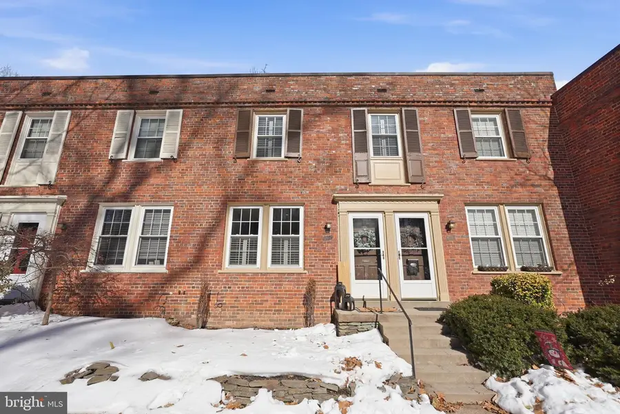 1414 S Barton St S #453, Arlington, VA 22204 - #2