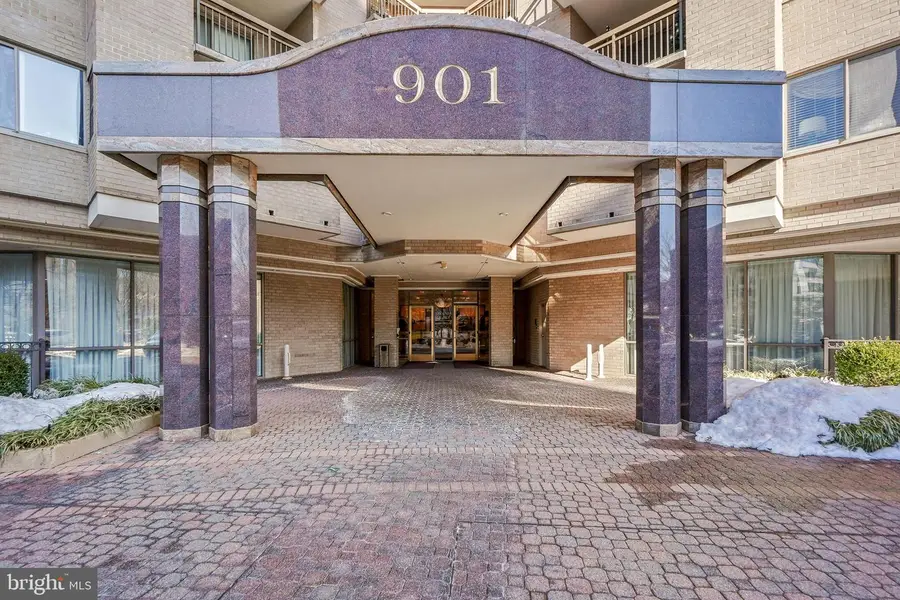 901 N Monroe St #1003, Arlington, VA 22201 - #2